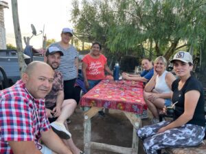 Cerca del vecino. "Mateando"